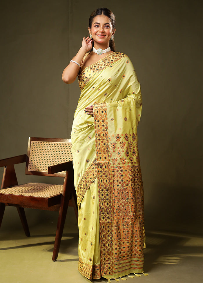 Green Assam Silk Saree With Blouse Piece