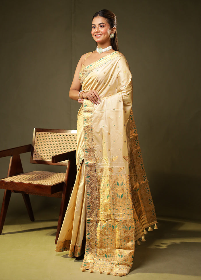 Cream Assam Silk Saree With Blouse Piece
