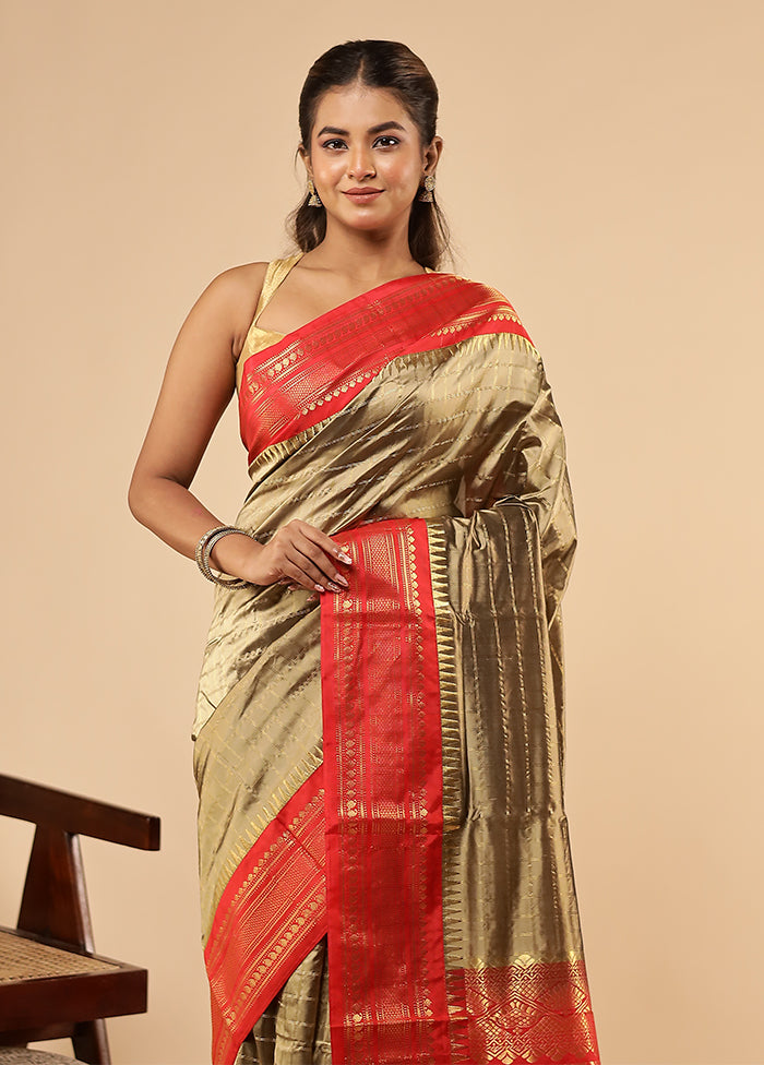 Cream Handloom Kanjivaram Pure Silk Saree With Blouse Piece