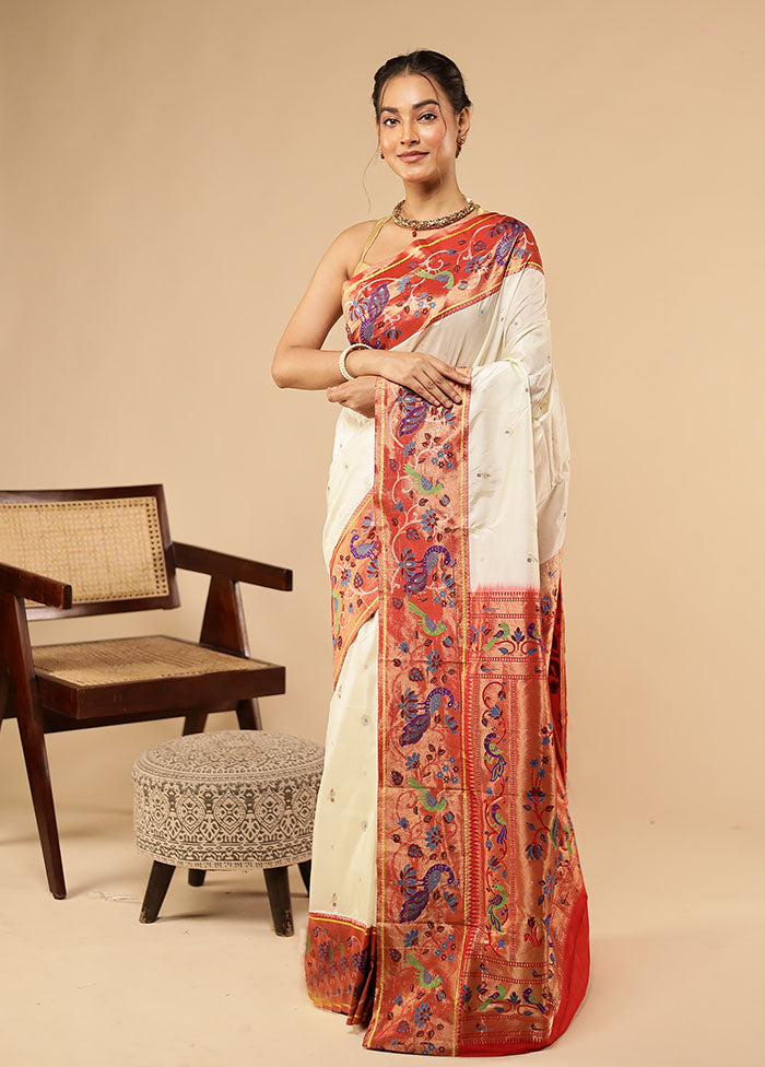 White Kanjivaram Silk Saree With Blouse Piece