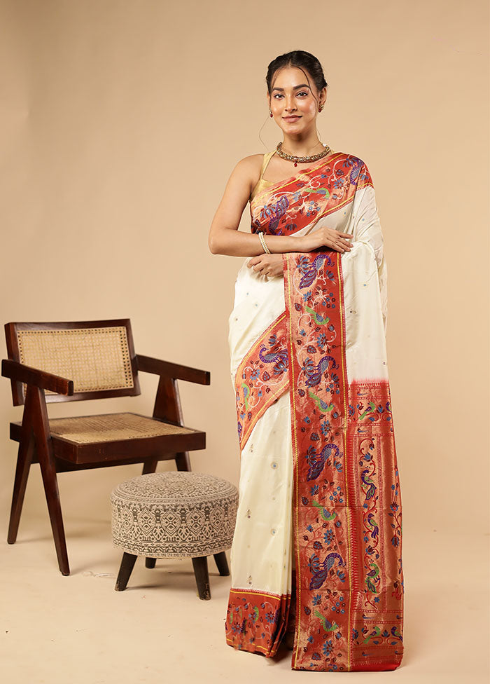 White Kanjivaram Silk Saree With Blouse Piece