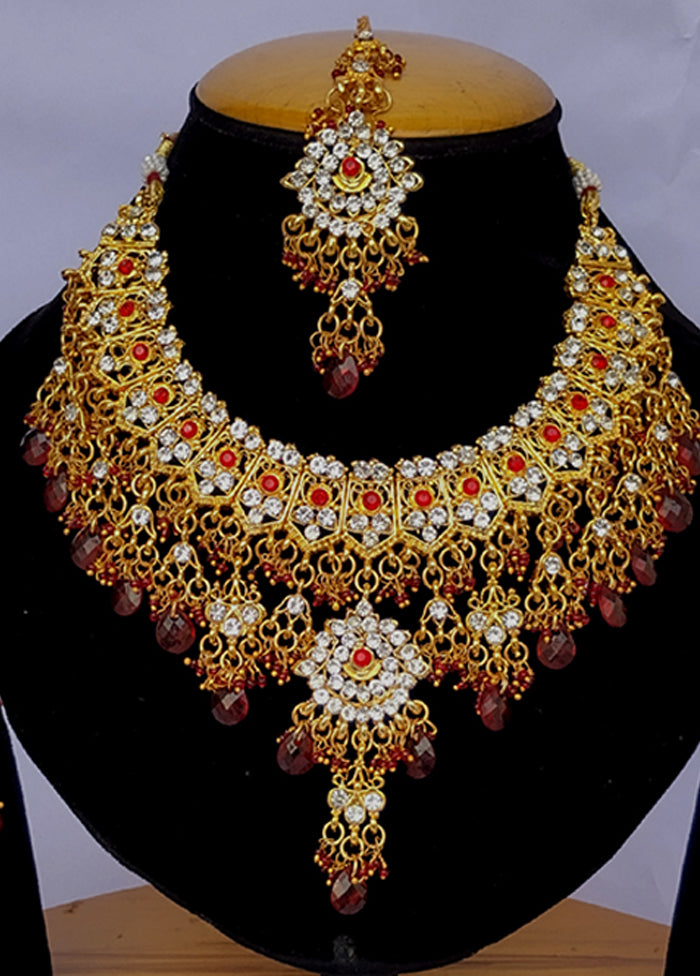 Multicolor Alloy Jewellery Set (1 Necklace, 1 Pair Earrings, 1 Mang Tikka)