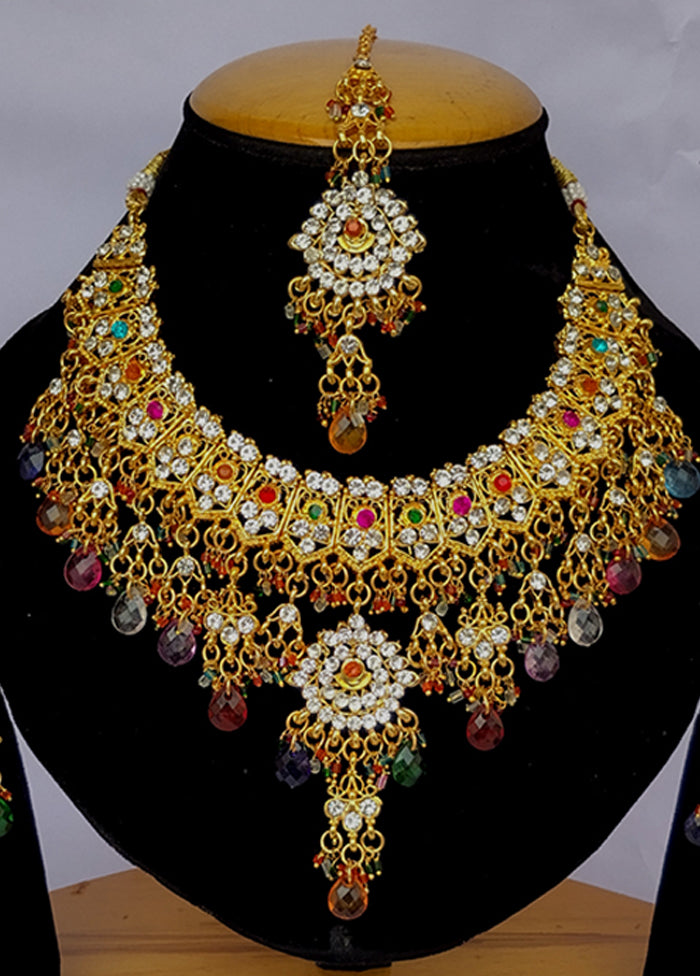 Multicolor Alloy Jewellery Set (1 Necklace, 1 Pair Earrings, 1 Mang Tikka)