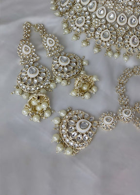 White Alloy Jewellery Set