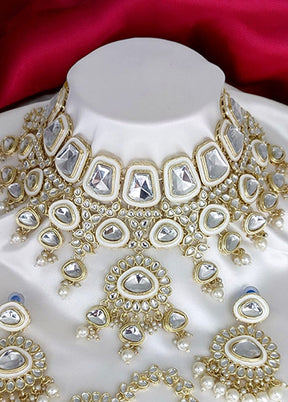 White Alloy Jewellery Set