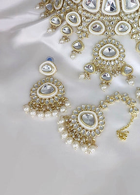 White Alloy Jewellery Set