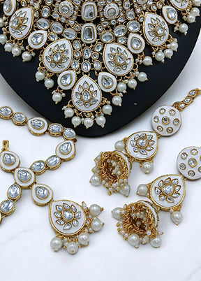 White Alloy Jewellery Set
