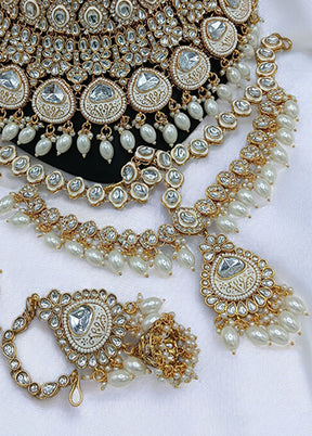 White Alloy Jewellery Set