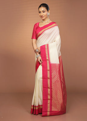 Cream Kanjivaram Silk Saree With Blouse Piece