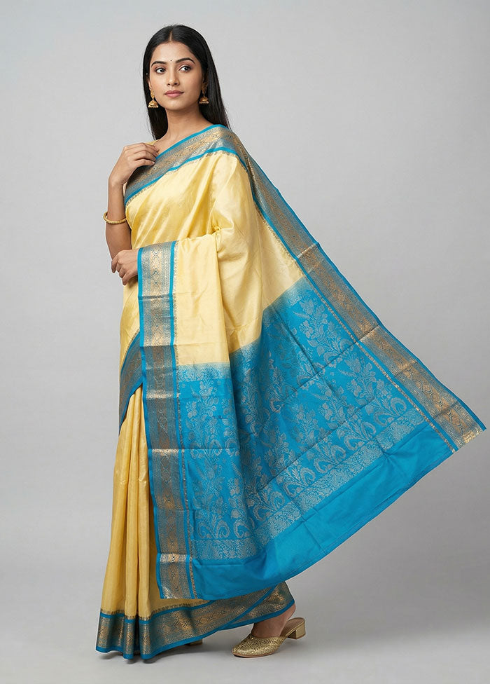 Cream Handloom Kanjivaram Pure Silk Saree With Blouse Piece