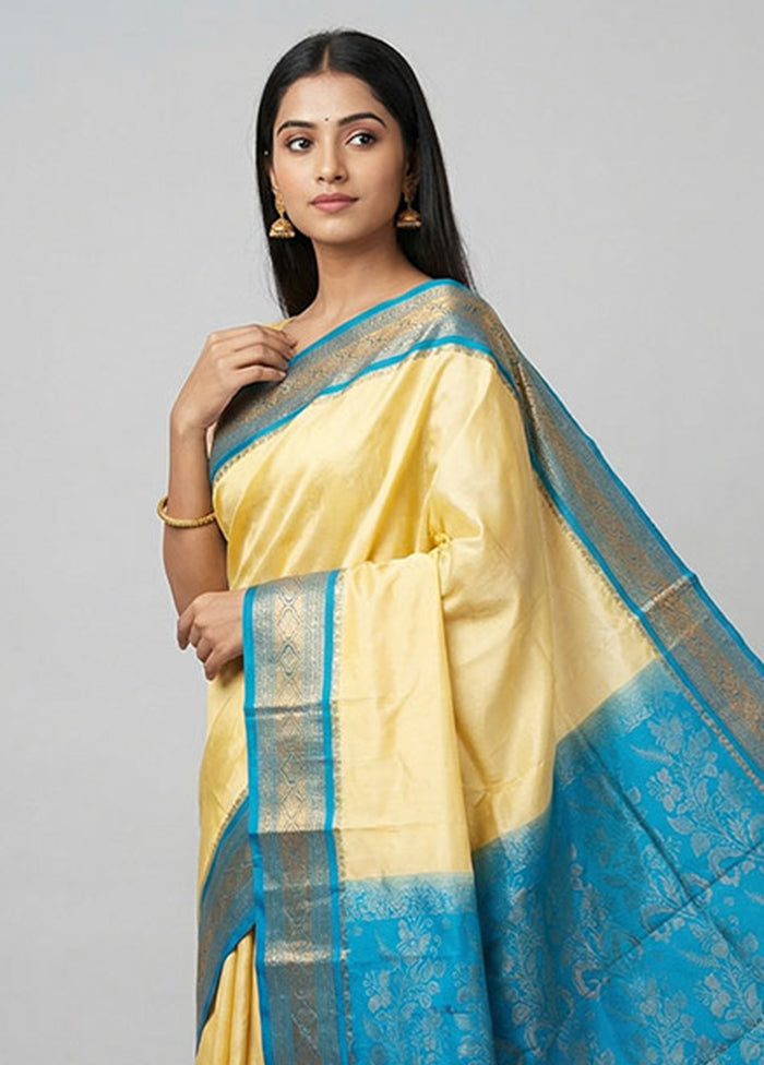 Cream Handloom Kanjivaram Pure Silk Saree With Blouse Piece