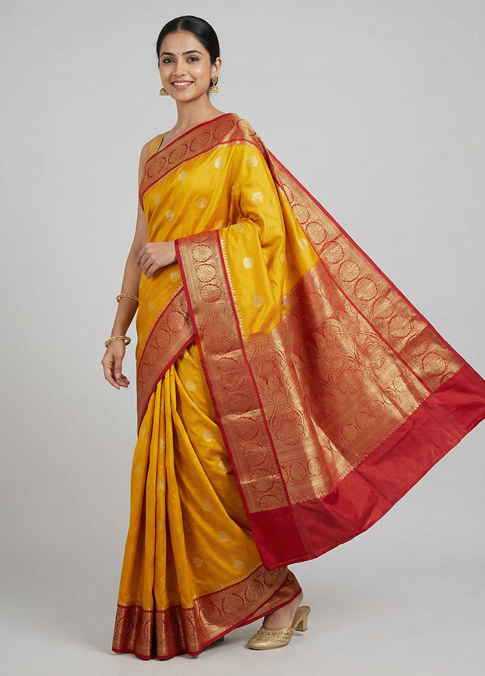 Yellow Handloom Kanchipuram Pure Silk Saree With Blouse Piece