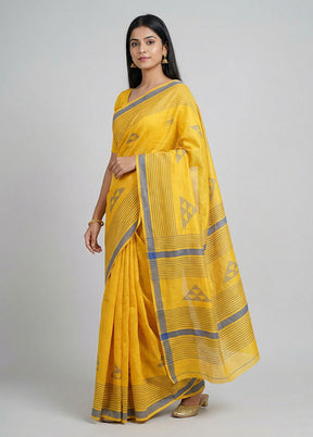 Yellow Matka Silk Saree With Blouse Piece