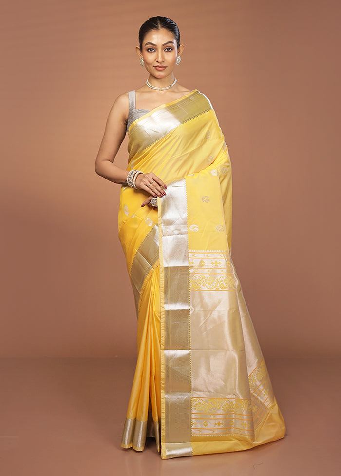 Yellow Kanjivaram Silk Saree With Blouse Piece