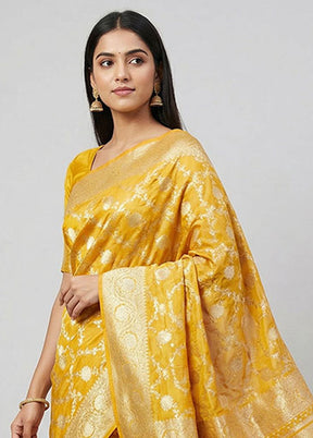 Yellow Uppada Silk Saree With Blouse Piece