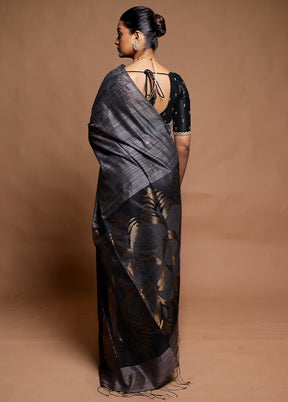 Grey Handloom Matka Pure Silk Saree With Blouse Piece