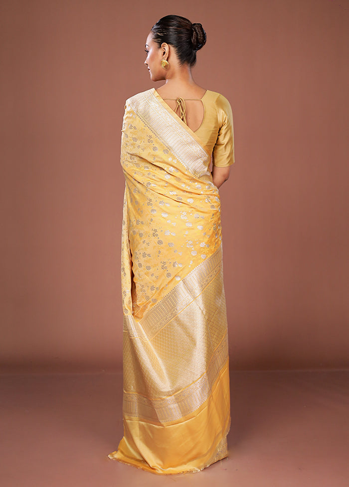Yellow Tanchoi Silk Saree With Blouse Piece