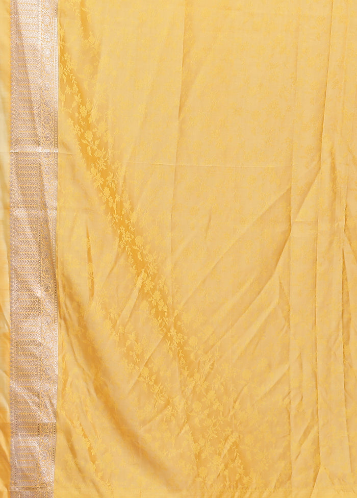 Yellow Tanchoi Silk Saree With Blouse Piece