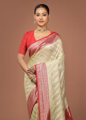 Cream Georgette Saree With Blouse Piece