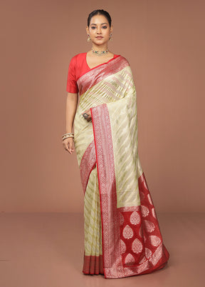 Cream Georgette Saree With Blouse Piece