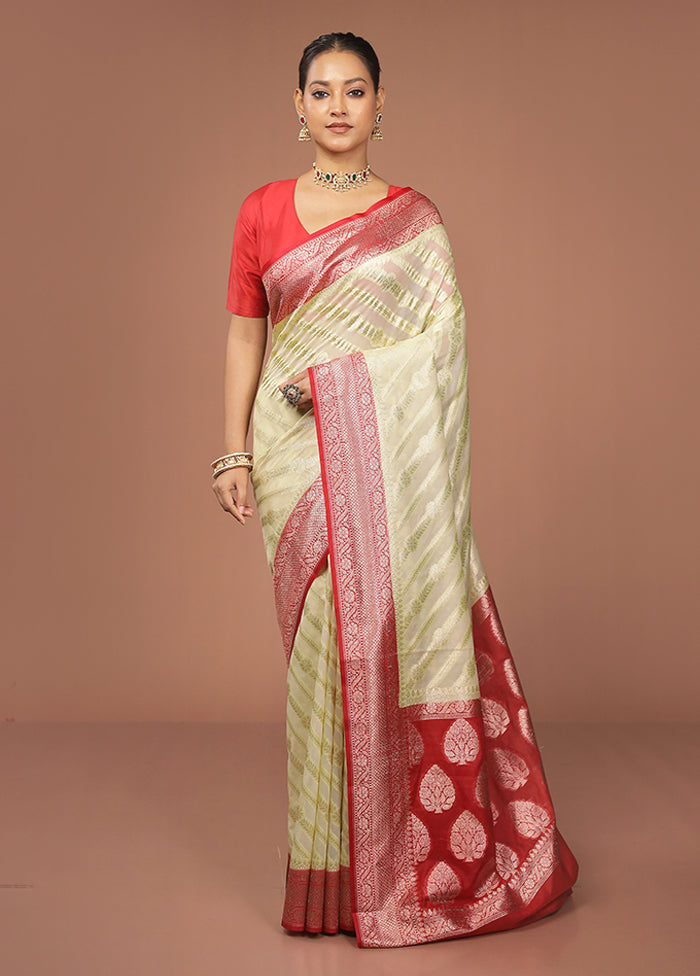 Cream Georgette Saree With Blouse Piece