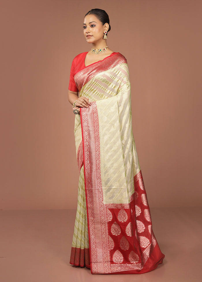 Cream Georgette Saree With Blouse Piece