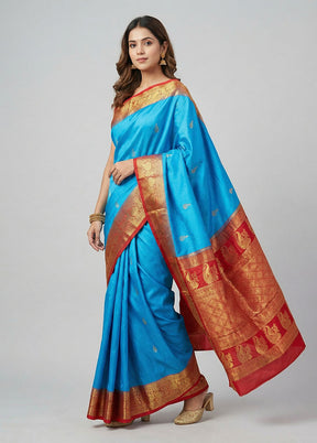 Blue Handloom Kanjivaram Pure Silk Saree With Blouse Piece