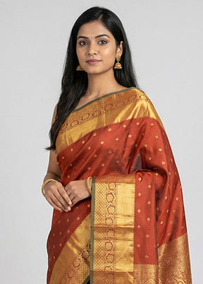 Maroon Handloom Kanjivaram Pure Silk Saree With Blouse Piece