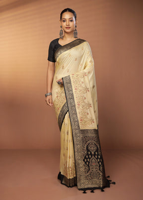 Cream Dupion Silk Saree With Blouse Piece