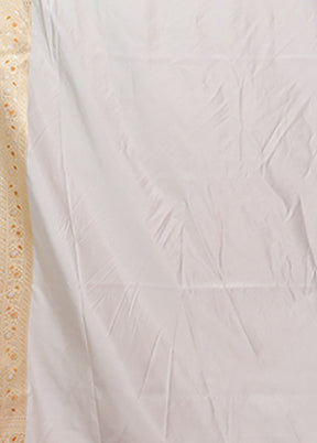 Grey Tanchoi Silk Saree With Blouse Piece