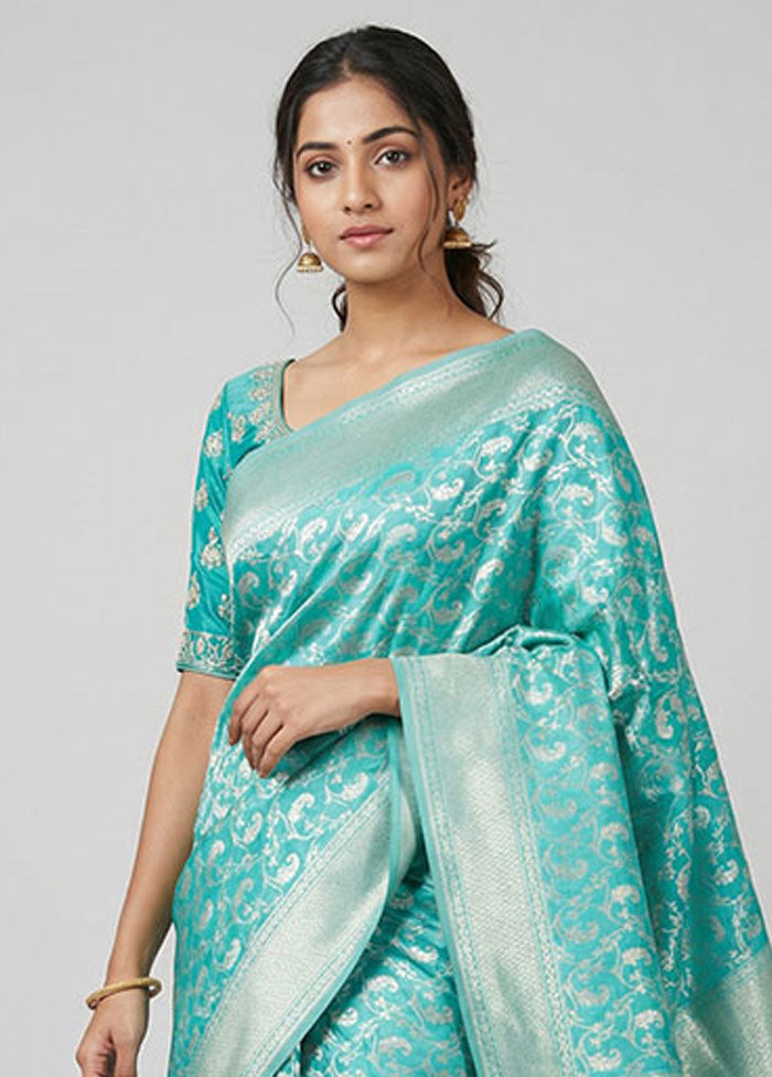 Multicolor Uppada Silk Saree With Blouse Piece