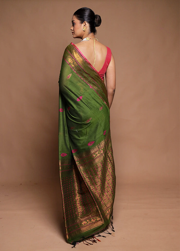 Green Matka Silk Saree With Blouse Piece