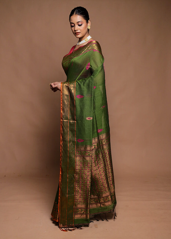 Green Matka Silk Saree With Blouse Piece