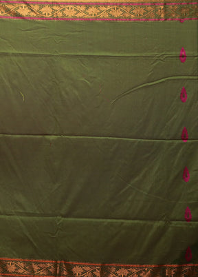 Green Matka Silk Saree With Blouse Piece