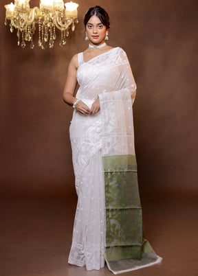 White Tant Jamdani Saree Without Blouse Piece