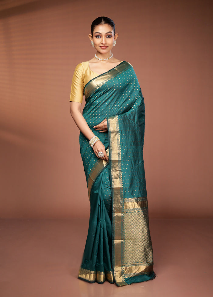 Green Kanjivaram Silk Saree With Blouse Piece