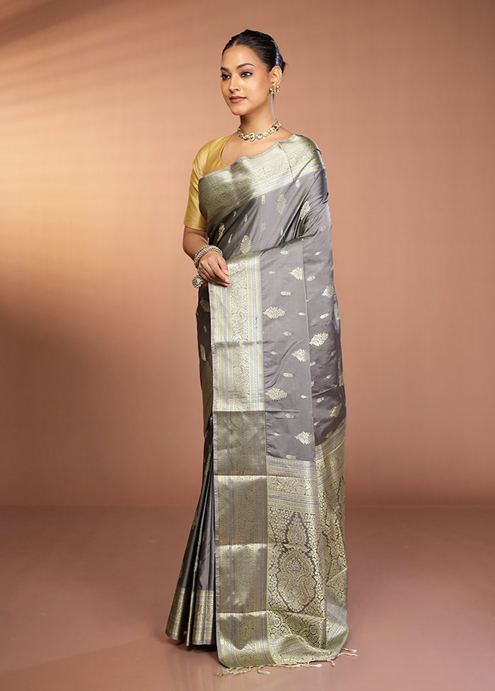 Multicolor Kanjivaram Silk Saree With Blouse Piece