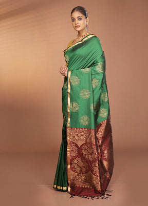 Green Kanjivaram Silk Saree With Blouse Piece