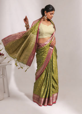Green Dupion Silk Saree With Blouse Piece