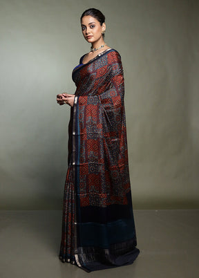 Blue Handloom Chiffon Pure Silk Saree With Blouse Piece