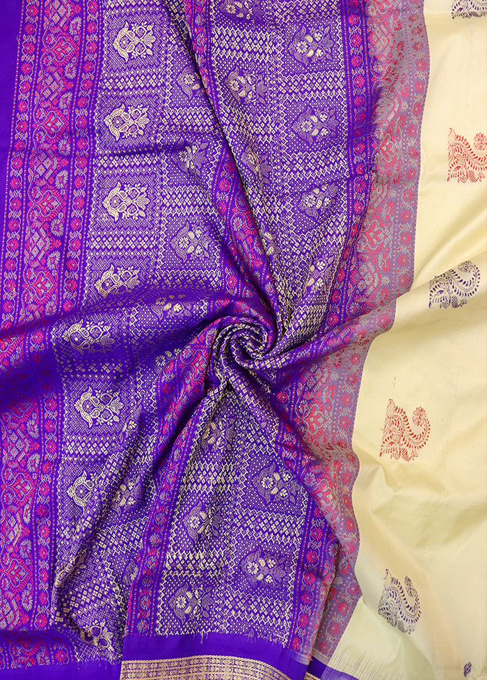 Cream Handloom Bomkai Pure Silk Saree With Blouse Piece