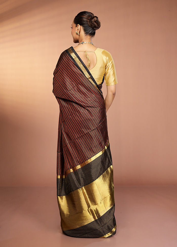 Maroon Handloom Kanjivaram Pure Silk Saree With Blouse Piece