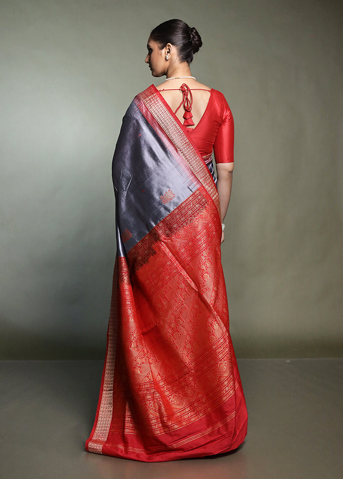 Grey Handloom Bomkai Pure Silk Saree With Blouse Piece