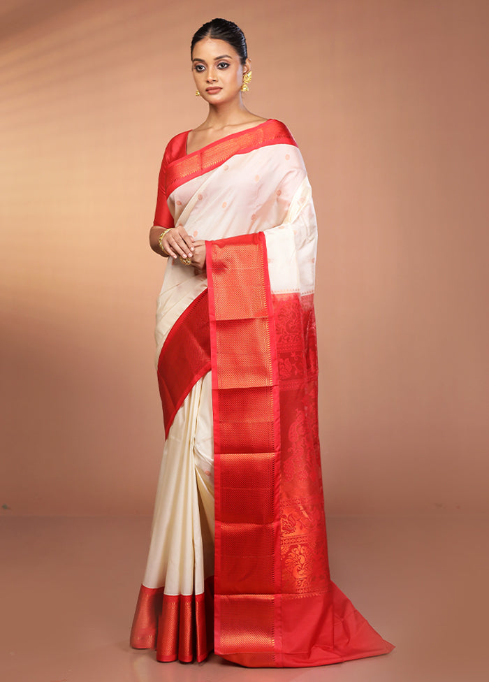 Cream Kanjivaram Silk Saree With Blouse Piece