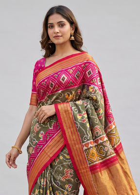 Grey Handloom Ikkat Pure Silk Saree With Blouse Piece