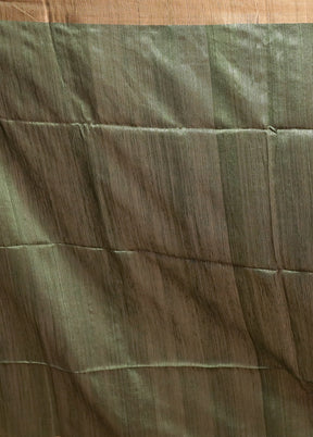 Green Handloom Matka Pure Silk Saree With Blouse Piece