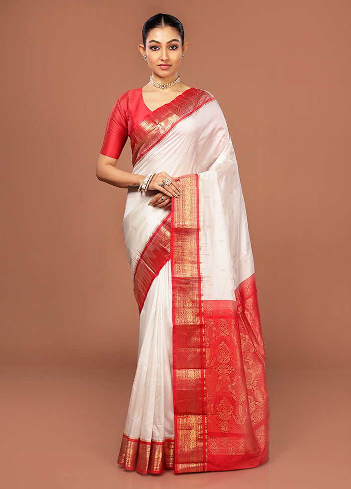 Cream Kanjivaram Silk Saree With Blouse Piece
