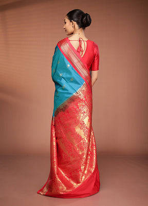 Green Kanjivaram Silk Saree With Blouse Piece