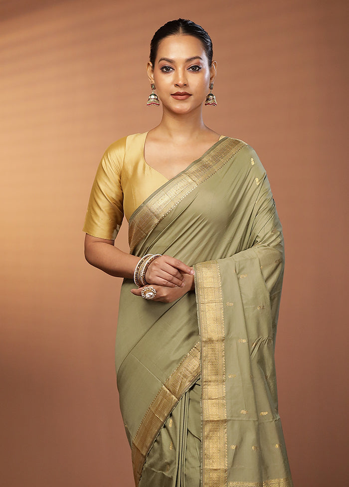 Cream Kanjivaram Silk Saree With Blouse Piece