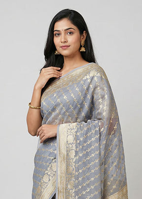 Grey Kora Silk Saree With Blouse Piece